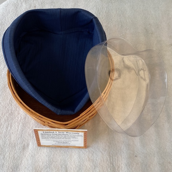 Taskets Renaissance Basket Large Heart Shape NWT - Picture 1 of 11